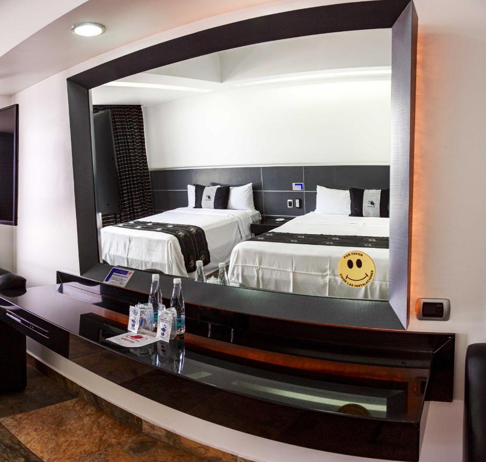 Hotel Ibiza Plaza Mexico City Exterior photo